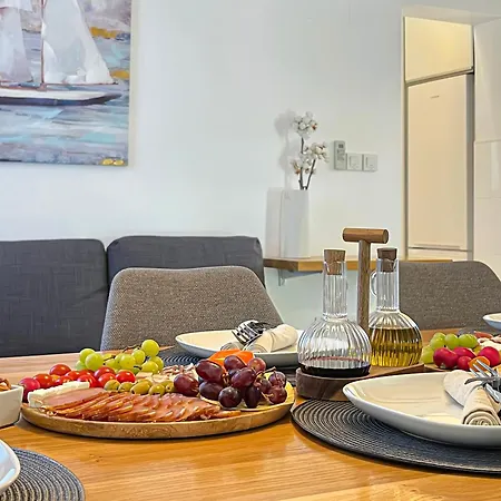 Liberta - Private Family With Pool & Garden * Krnica