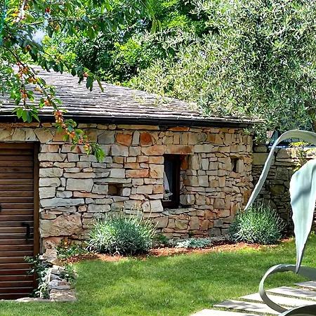 Ferienhaus Liberta - Private Family With Pool & Garden