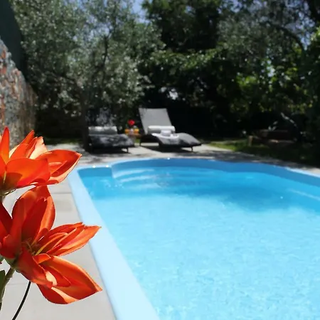 Liberta - Private Family With Pool & Garden Ferienhaus *